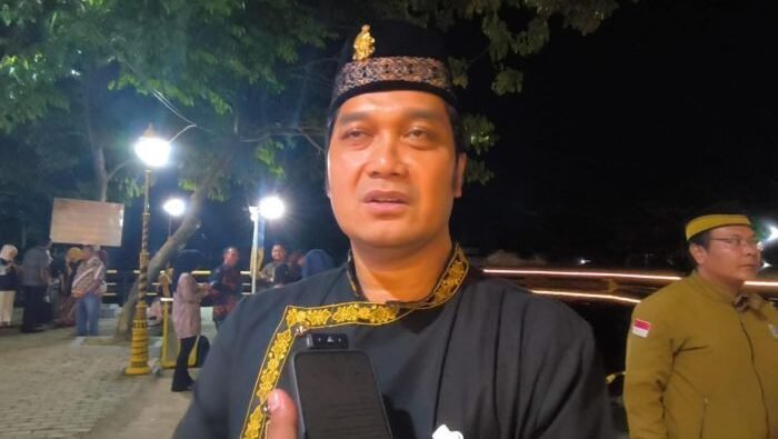 Camat Balikpapan Kota, Rosin Suparlan. Foto: BorneoFlash/Niken Sulastri