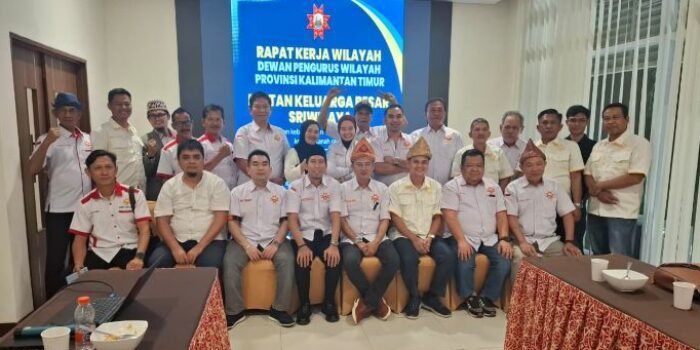 DPW IKABES Sriwijaya Kaltim sukses menggelar Rakerwil di Hotel Claro Pandurata, kawasan Stadion Kadrie Oening, Sempaja Selatan, Kota Samarinda, pada Sabtu malam (14/2/2026). Foto: HO/IKABES Sriwijaya Kaltim