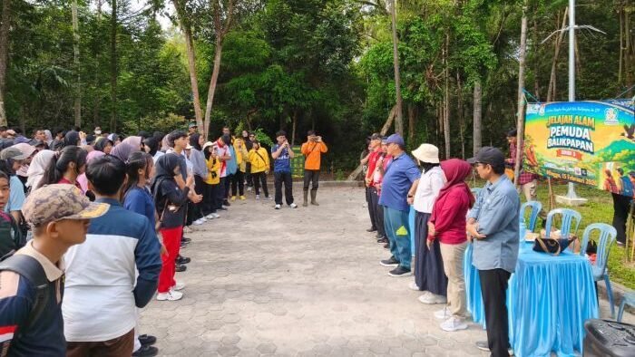 Kegiatan Jelajah Alam Pemuda Balikpapan Edisi 3 yang diinisiasi Alumni Pepelingasih Indonesia Kalimantan Timur, pada Minggu (15/2/2026). Foto:BorneoFlash/Niken Sulastri