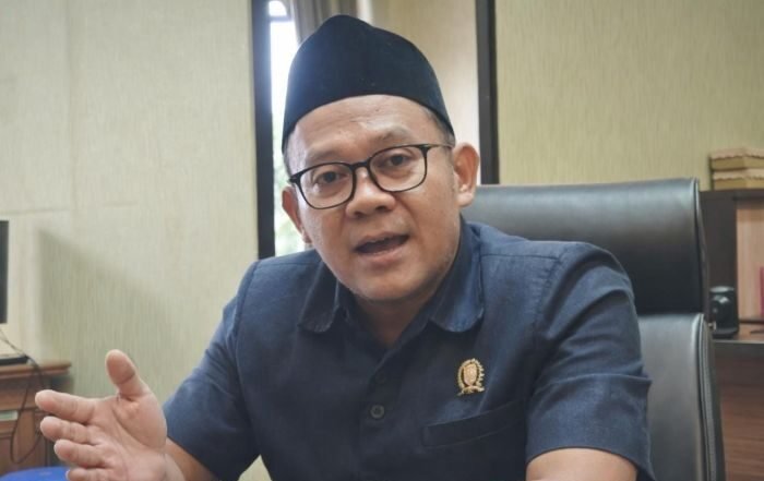 Ketua Komisi I DPRD Kukar, Agustinus. Foto: BorneoFlash/Ernita Sriana