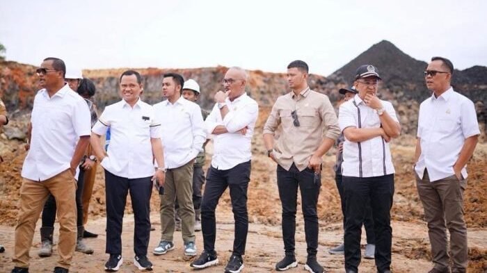 Komisi III DPRD Kota Balikpapan melakukan Sidak pengelupasan lahan, di depan Balikpapan Sport and Convention Center (BSCC)/DOME atau di samping Kantor KNPI Balikpapan, yang berlangsung pada Senin (23/2/2026). Foto: BorneoFlash/Ist