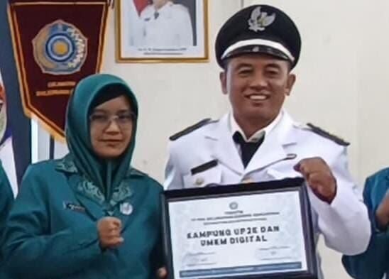 Lurah Gunung Samarinda, Sarjoko saat meluncurkan program tematik dalam acara Pelantikan dan Pengukuhan Pengurus PKK Kecamatan dan Kelurahan yang digelar, di Aula Kantor Kecamatan Balikpapan Utara, pada Sabtu (31/1/2026). Foto: BorneoFlash/Ist