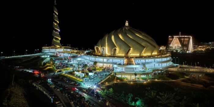 Masjid Negara IKN dipadati oleh ribuan jamaah Tarawih perdana pada 1 Ramadan 1447 H, pada Rabu (18/02/2026). Foto: HO/Humas Otorita IKN