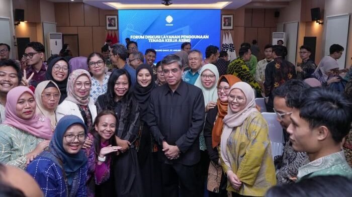 Menaker Yassierli pada Forum Diskusi Layanan Penggunaan Tenaga Kerja Asing di BBPKK Bandung Barat, pada Jumat (30/1/2026). Foto: HO/Biro Humas Kemnaker