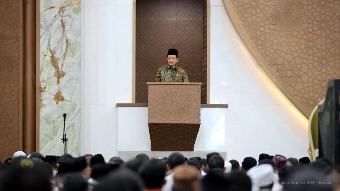 Menteri Agama (Menag) RI, Nasaruddin Umar, Saat khutbah Jumat di Masjid Negara IKN, pada Jumat (20/02/2026). Foto: Humas Otorita IKN