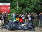 Otorita IKN bersama Bank Indonesia, Mayora Group dan sejumlah pemangku kepentingan menggelar kegiatan aksi mengumpulkan sampah di kawasan wisata alam (07/02/2026), sebagai bagian dari semangat memaknai Hari Peduli Sampah Nasional (HPSN) yang diperingati setiap 21 Februari. Foto: HO/Humas Otorita IKN
