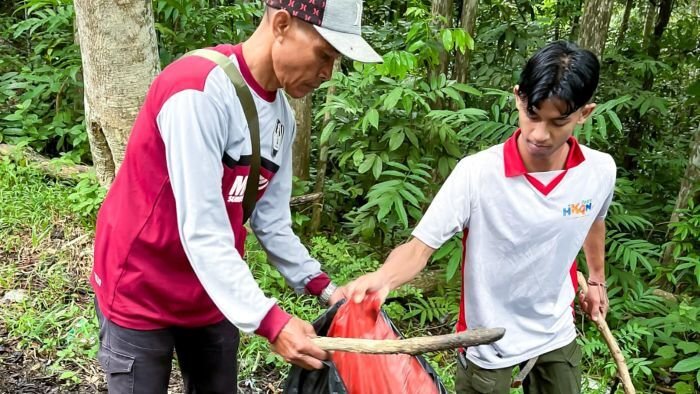 Otorita IKN bersama Grup 4 Kopassus, aparat kewilayahan dari Kecamatan Samboja Barat dan Kelurahan Sungai Merdeka, serta Balai Perhutanan Sosial Kutai Kartanegara berhasil melaksanakan aksi bersih sampah di Ibu Kota Nusantara, pada Rabu (11/2/2026). Foto: HO/Humas Otorita IKN