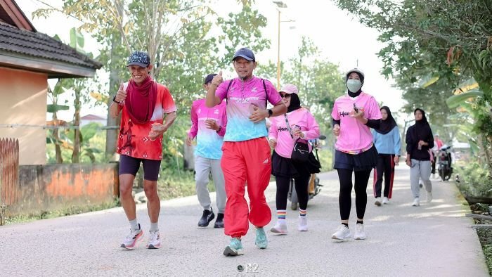 PHSS menggelar jalan santai  bersama masyarakat di wilayah operasi bertajuk “Bersatu Melangkah, Menguatkan Energi” di Lapangan Sudirman, Muara Jawa, Kutai Kartanegara, pada 15 Februari 2026. Foto: HO/Humas PHSS