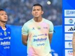 Penjaga gawang Persib Bandung, Teja Paku Alam. Foto: HO/ileague.id