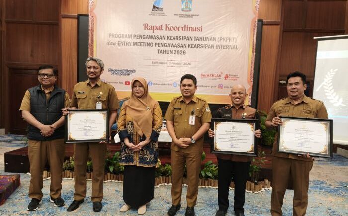 Rapat Koordinasi PKPKT dan Entry Meeting Pengawasan Kearsipan Internal Kota Balikpapan Tahun 2026, di Grand Senyiur Hotel Balikpapan, pada Selasa (3/2/2026). Foto: BorneoFlash/Niken Sulastri