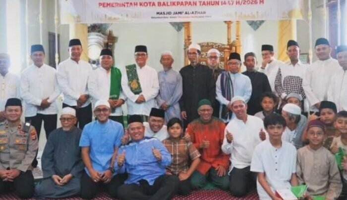 Safari Ramadan kedua Pemerintah Kota Balikpapan di Masjid Jami’ Al-Azhar, Kelurahan Batu Ampar, Kecamatan Balikpapan Utara, pada Kamis (26/2/2026) malam. Foto: BorneoFlash/Ardian