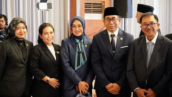 Wakil Ketua II DPRD Kabupaten Kutim, Hj. Prayunita Utami, S.Tr.Keb., M.Kes, Saat menghadiri Sidang Paripurna dalam rangka memperingati Hari Jadi Kota Balikpapan ke-129 yang digelar di Ballroom Grand Hotel Senyiur, pada Senin (9/2/2026). Foto: HO/Setwan dprdkutim