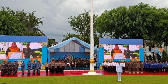 Upacara Peringatan Hari Jadi ke-129 Kota Balikpapan di Halaman Balai Kota Balikpapan, pada Selasa (10/2/2026), Foto: BorneoFlash/Niken Sulastri