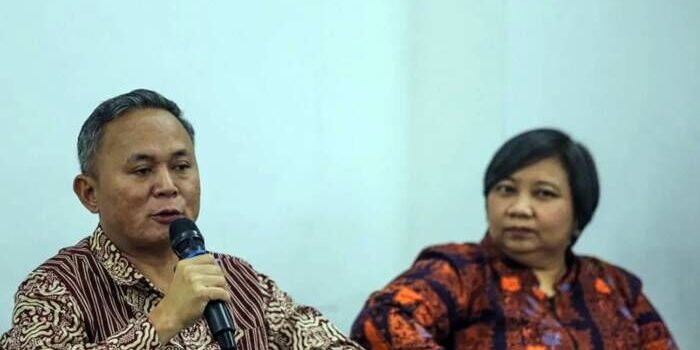 Wakil Menteri Hak Asasi Manusia (HAM) Mugiyanto (kiri) bersama Ketua Komnas HAM Anis Hidayah (kanan) menyampaikan paparan saat menjadi pembicara dalam diskusi publik di Jakarta. FOTO: ANTARA/Asprilla Dwi Adha/bar. Wakil Menteri Hak Asasi Manusia (HAM) Mugiyanto (kiri) bersama Ketua Komnas HAM Anis Hidayah (kanan) menyampaikan paparan saat menjadi pembicara dalam diskusi publik di Jakarta. FOTO: ANTARA/Asprilla Dwi Adha/bar.
