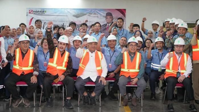Wakil Menteri Ketenagakerjaan (Wamenaker), Afriansyah Noor saat kunjungan kerja ke PT Indah Kiat Pulp and Paper, Tangerang Selatan, pada Selasa (3/2/2026). Foto: HO/Biro Humas Kemnaker
