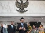Wakil Menteri Keuangan Juda Agung (tengah) menyampaikan sambutan saat perkenalan dirinya sebagai wamenkeu baru di Gedung Kementerian Keuangan, Jakarta, Kamis (5/2/2026). FOTO : ANTARA/Sulthony Hasanuddin/bar.