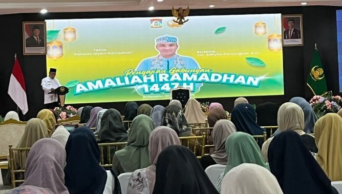 Wakil Wali Kota Balikpapan, H. Bagus Susetyo saat Pengajian Amaliah Ramadan yang digelar di Auditorium Balai Kota, pada Jumat (20/2/2026). Foto: BorneoFlash/Ardian