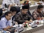 Menteri Kesehatan Budi Gunadi Sadikin (kiri) bersama Menteri Keuangan Purbaya Yudhi Sadewa (kedua kiri), Menteri PPN/Kepala Bappenas Rachmat Pambudy (kedua kanan), dan Dirut BPJS Kesehatan Ali Ghufron Mukti (kanan) mengikuti rapat konsultasi dengan pimpinan DPR di Kompleks Parlemen, Senayan, Jakarta, Senin (9/2/2026). FOTO: ANTARA/Dhemas Reviyanto/wsj.