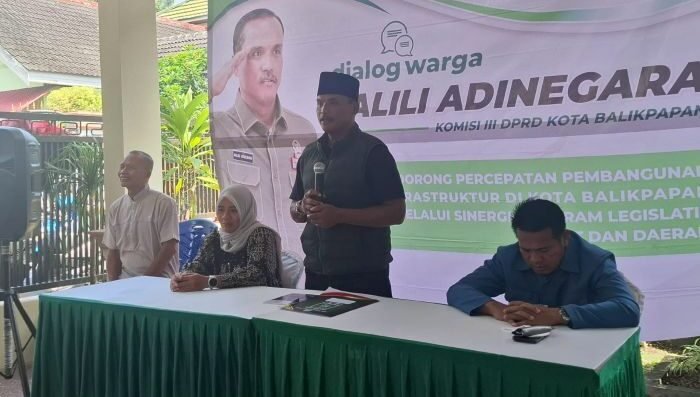 Anggota DPRD Kota Balikpapan, Halili Adinegara, menggelar dialog warga bersama para Ketua RT se-Kelurahan Gunung Samarinda yang berlangsung di Kediamannya RT 51, Kelurahan Gunung Samarinda, Kecamatan Balikpapan Utara, pada Minggu (15/3/2026). Foto: BorneoFlash/Ardian