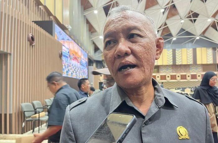 Anggota Komisi III DPRD Kaltim yang juga menjabat Ketua Fraksi PDI Perjuangan, M Samsun. Foto: BorneoFlash/Nur Ainunnisa