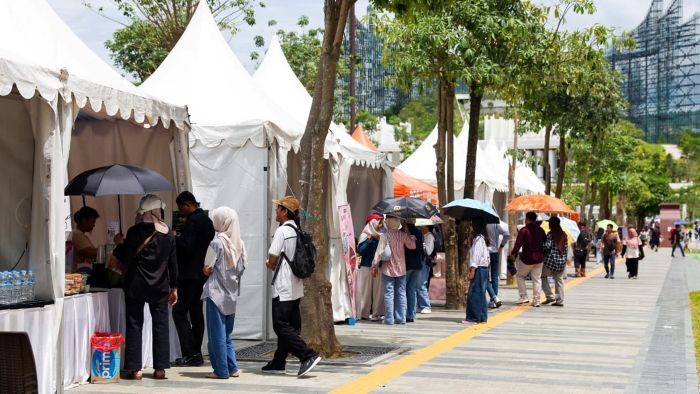 Antusiasme masyarakat yang berkunjung untuk melihat perkembangan pembangunan IKN semakin tinggi saat libur Idulfitri 1447 H dan menjadi berkah tersendiri bagi pelaku UMKM. Foto: HO/Humas Otorita IKN
