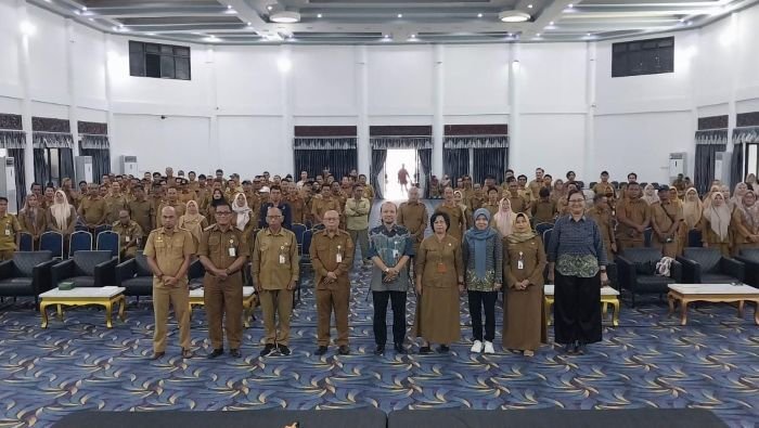 BPJS Kesehatan Cabang Balikpapan menggelar kegiatan pemberian informasi terkait status kepesertaan JKN, khususnya bagi peserta PBI-JKN dan PBPU Pemda yang berstatus nonaktif yang berlangsung di Gedung Awa Mangkuruku, Tanah Grogot, Selasa (3/3/2026). Foto: HO/BPJS Kesehatan Balikpapan