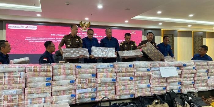 Barang Bukti yang disita oleh Kejati Kaltim. Foto: BorneoFlash/Nur Ainunnisa