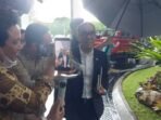 Menteri Pendidikan Tinggi, Sains, dan Teknologi (Mendikti Saintek) Brian Yuliarto tiba di kompleks Istana Kepresidenan Jakarta, Selasa (10/3/2026), untuk memenuhi undangan rapat terbatas bersama Presiden Prabowo Subianto dan jajaran. FOTO : ANTARA/Andi Firdaus