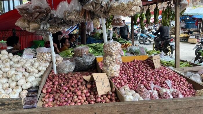 Cabai salah satu komoditas yang mengalami kenaikan harga. Foto: BorneoFlash/Niken Sulastri