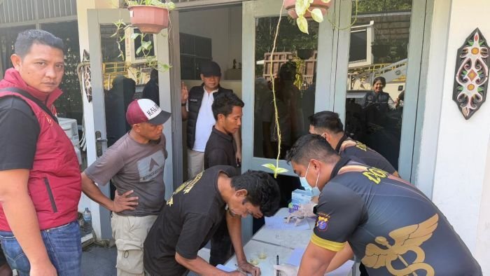 Ditresnarkoba Polda Kaltim melaksanakan kegiatan pemeriksaan urine terhadap para pengemudi angkutan penumpang dan barang di Pelabuhan Penyeberangan Ferry Kariangau, Balikpapan, pada Rabu (18/3/2026). Foto:HO/Humas Polda Kaltim