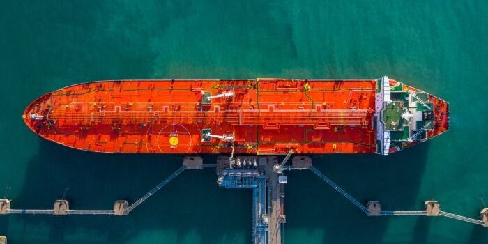 Konflik Iran Picu Lonjakan Harga Minyak Dunia di Atas USD 100, Berpotensi Tekan Ekonomi Global dan Indonesia