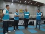 General Manager PLN UID Kaltimra, Muchamad Chaliq Fadli, Pantau Langsung Kesiapan posko kelistrikan di berbagai wilayah strategis di Kaltimra Jelang Perayaan Idulfitri 1447 H. Foto: HO/PLN UID Kaltimra