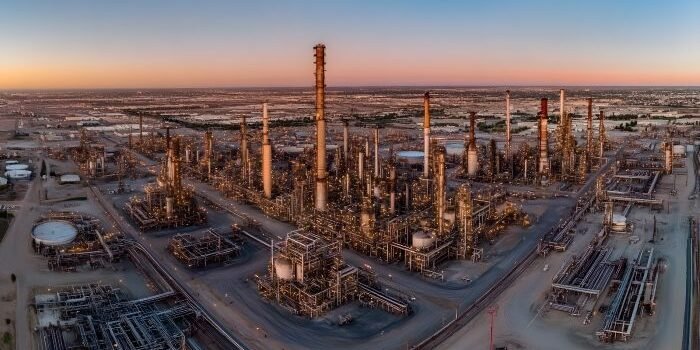 Ilustrasi Refinery oil. Foto: Freepik