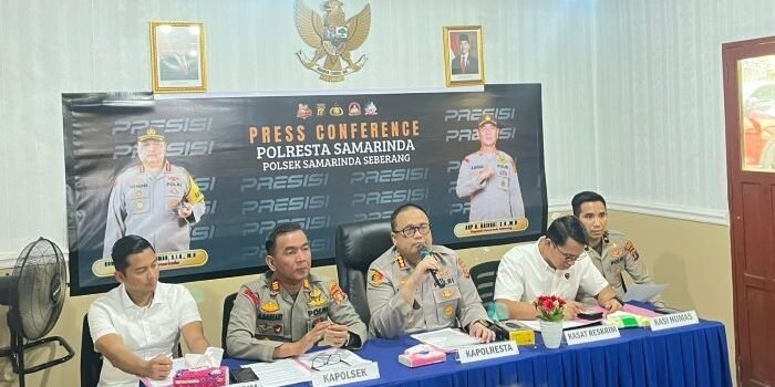 Kapolresta Samarinda, Kombes Pol Hendri Umar, saat memimpin Konferensi Pers yang berlangsung di Polsek Samarinda Seberang, pada Rabu (4/3/2026). Foto: BorneoFlash/Nur Ainunnisa