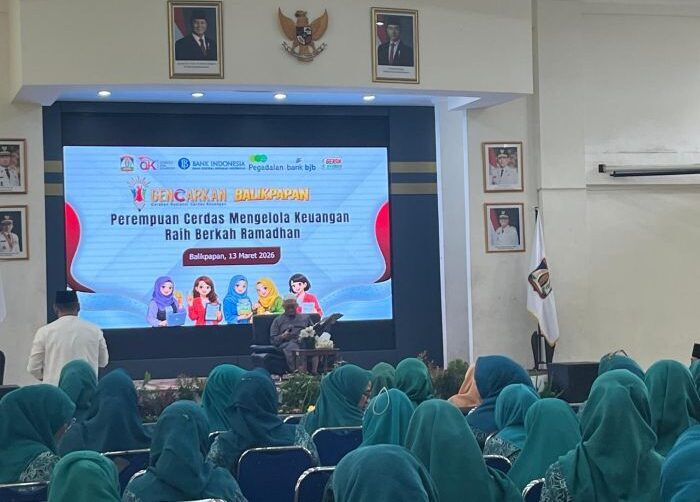 Kecamatan Balikpapan Utara bersama TP PKK, Pegadaian, Otoritas Jasa Keuangan serta Bank Indonesia menggelar Gerakan Nasional Cerdas Keuangan, di Aula Kecamatan Balikpapan Utara, pada Jumat (13/3/2026). Foto: BorneoFlash/Niken Sulastri