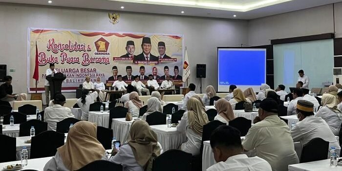 Kegiatan konsolidasi dan buka puasa bersama Partai Gerindra Kota Balikpapan Kegiatan konsolidasi dan buka puasa bersama Partai Gerindra Kota Balikpapan di Royal Suite Hotel Balikpapan, pada Minggu (1/3/2026). Foto: BorneoFlash/Niken Sulastri