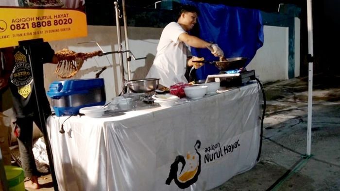 Keterlibatan Aqiqah Nurul Hayat merupakan bentuk syukur bisa turut meramaikan malam ke-27 Ramadan. Foto: BorneoFlash/Ardian