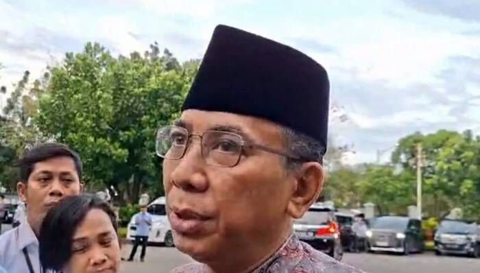 Ketua Umum Pengurus Besar Nahdlatul Ulama (PBNU) Yahya Cholil Staquf menyampaikan keterangan saat menghadiri undangan iftar Ramadhan di kompleks Istana Kepresidenan, Jakarta, Kamis (5/3/2026). FOTO: ANTARA/Maria Cicilia Galuh