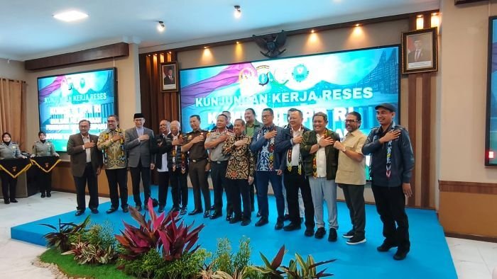 Komisi III DPR RI melakukan kunjungan kerja ke Polda Kaltim, pada Kamis (5/3/2026). Foto: BorneoFlash/Ist