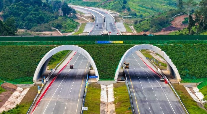 Kondisi jalan tol IKN yang menghubungkan Balikpapan ke IKN. Foto: HO/Humas Otorita IKN