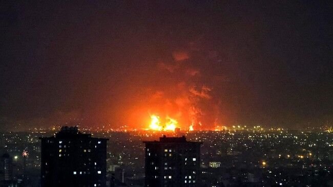 Korps Garda Revolusi Iran (IRGC) menyatakan juru bicaranya, Ali Mohammad Naeini, tewas dalam serangan Israel. Foto: HO/AFP