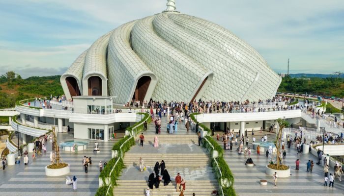 Masjid Negara IKN menyelenggarakan Salat Idulfitri 1447 H pertama kali, pada Sabtu (21/03/2026). Foto: HO/Humas Otorita IKN