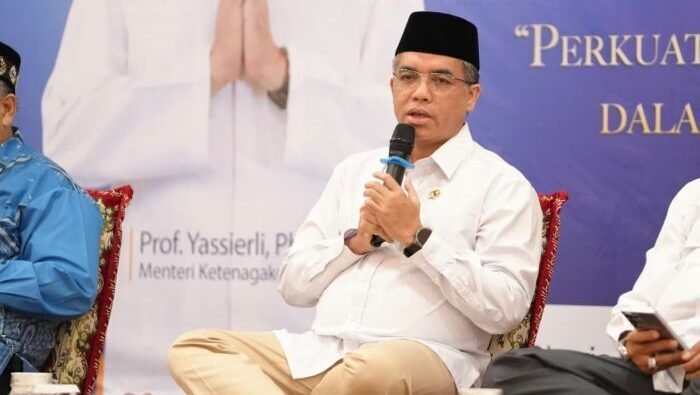 Menteri Ketenagakerjaan (Menaker), Yassierli Saat acara Halal Bihalal Kemnaker 2026 di Gedung Kemnaker, Jakarta, pada Senin (30/3/2026). Foto: HO/Biro Humas Kemnaker