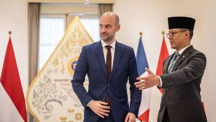 Menteri Luar Negeri (Menlu) Prancis Jean Noel Barrot (kiri) dan Menlu RI Sugiono di Gedung Pancasila, Kantor Kementerian Luar Negeri, Jakarta, Rabu (26/3/2025). FOTO : ANTARA/Bayu Pratama S/nym.