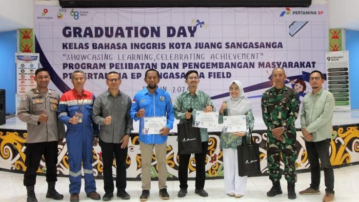 PEP Sangasanga Field menggelar kegiatan Graduation Day Kelas Bahasa Inggris Kecamatan Sangasanga Batch 1 di Gedung Wisma Ria, Kompleks PEP Sangasanga Field, Kukar, pada 6 Maret 2026. Foto: HO/PEP Sangasanga Field