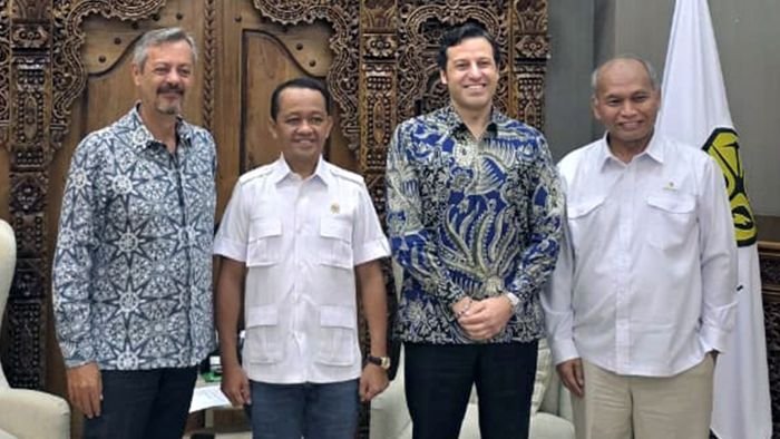 Perusahaan energi global Eni resmi mengambil FID untuk pengembangan proyek gas Gendalo–Gandang (South Hub) serta Geng North–Gehem (North Hub) di lepas pantai Kaltim. Foto: HO/SKK Migas