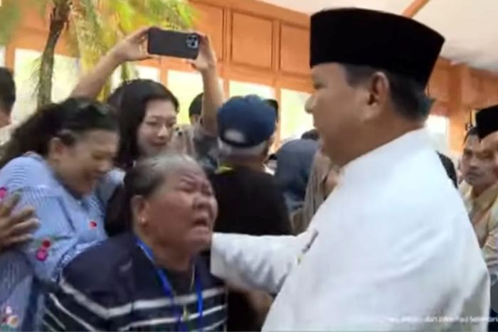 Sapa dan Rangkul Warga, Presiden Prabowo Open House di Istana