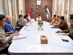 Presiden Prabowo Subianto (tengah) menerima Ketua dan Anggota Dewan Ekonomi Nasional (DEN) bersama sejumlah menteri terkait di Jakarta, Rabu (11/3/2026). FOTO: ANTARA/HO-BPMI Sekretariat Presiden