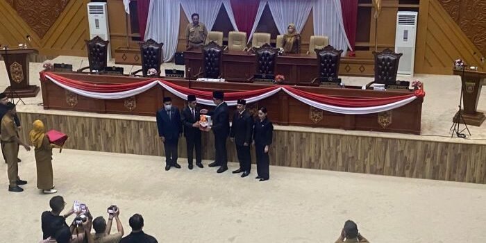 Rapat Paripurna DPRD Samarinda dalam agenda penyampaian Laporan Keterangan Pertanggungjawaban (LKPJ) Tahun Anggaran 2025. Foto: BorneoFlash/Nur Ainunnisa