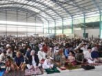 Ribuan Jamaah Baitul Karomah Gelar Salat Idul Fitri 1 Syawal 1447 H di Lapangan Global Sport Balikpapan, pada Kamis (19/3/2026). Foto: BorneoFlash/Ardian